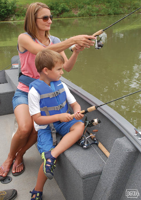 Take the family along for Mission Fishin with these great locations in the 2017 Iowa Fishing Forecast | Iowa DNR